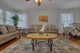 Buchanan 2BR @ Duke East Campus - Apartment