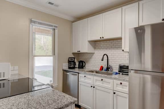 Modern Retreat •Private Patio•Near Duke & Downtown