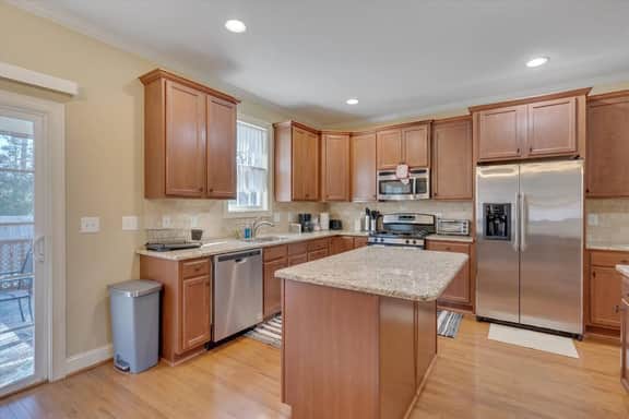 Lawrence Homestead @ Walnut St Park | Fenced | 4BR